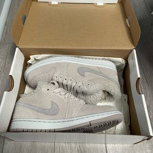 WMNS AIR JORDAN 1 LOW SE